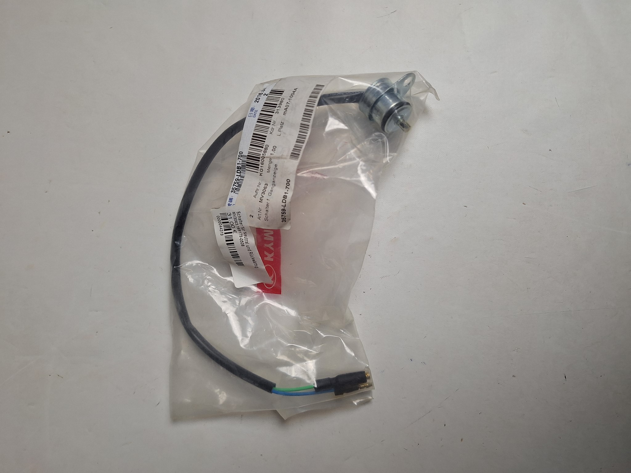 Picture of Kymco  MXU50 2T EUROII  NEUTRALSCHALTER  35759-LDB1-700